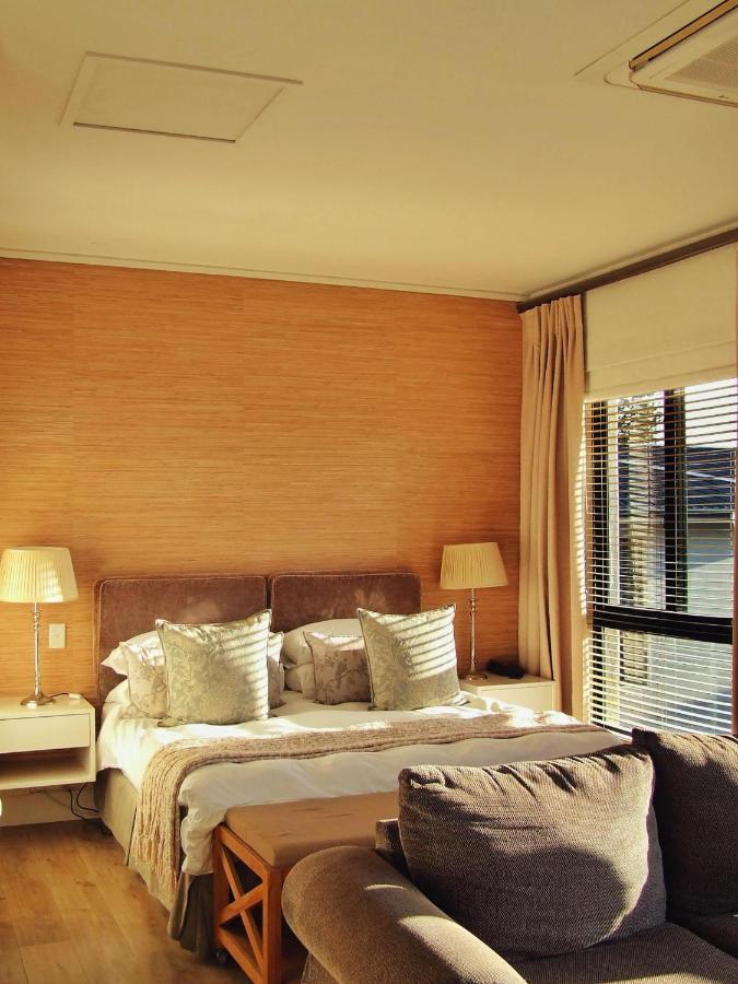 210 Gallery Luxury Studio Apartment Knysna Ngoại thất bức ảnh