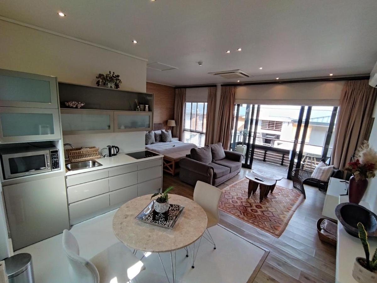 210 Gallery Luxury Studio Apartment Knysna Ngoại thất bức ảnh